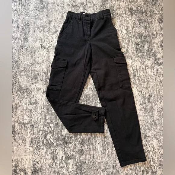 Aritzia Modern Cargo Pant - Picture 2 of 8
